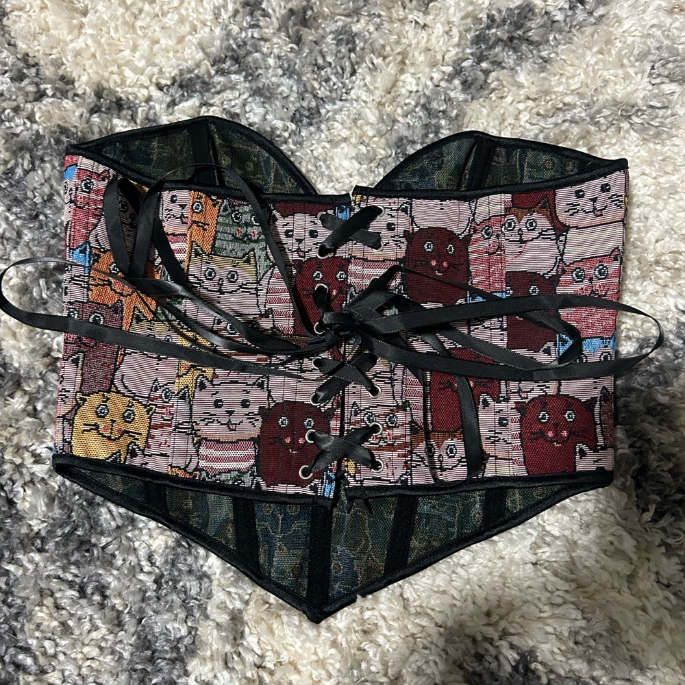 Gorgeous brand new Cat Tapestry Boned Corset top - Picture 4 of 10